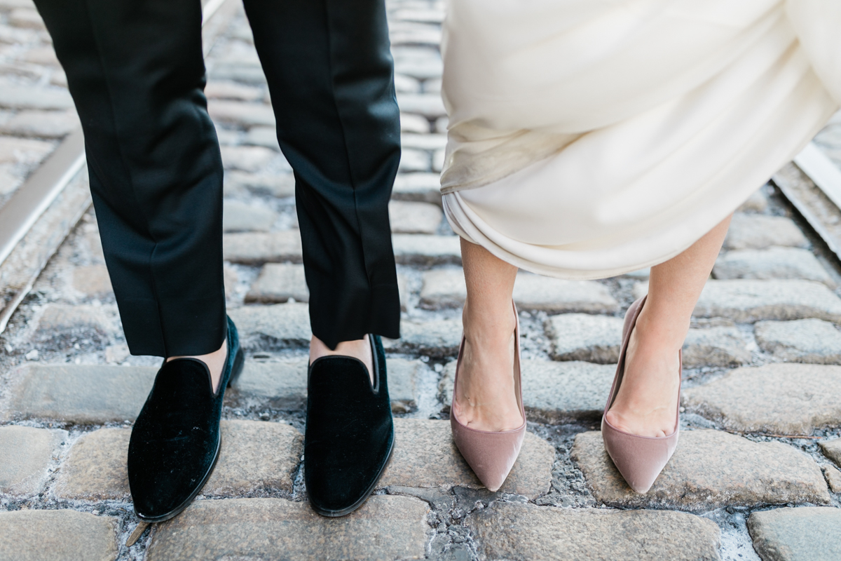 New York City wedding photographer | Brooklyn bridge wedding photos | DUMBO wedding photos | Bride and groom in Brooklyn | Bride & groom shoes | Bride & groom velvet shoes | Velvet Jimmy Choos