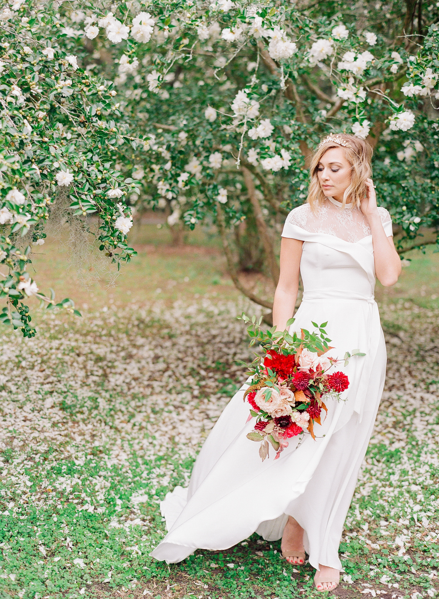 Legare Waring House Wedding Photography | Charleston Wedding Photographer | Charleston Film Photographer | Molly Carr Photography | The Petal Report | Emily Kotarski Bridal | Bride with Short-Sleeved Wedding Dress and Red Bouquet