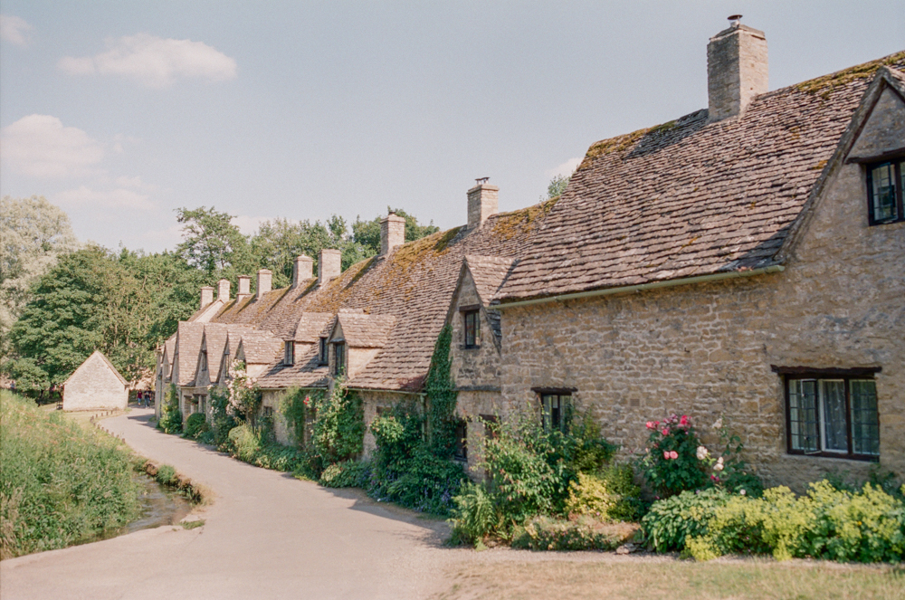 Cotswolds Wedding Photographer | England Wedding Photography | Cotswolds Travel Guide | Molly Carr Photography | Bibury, England