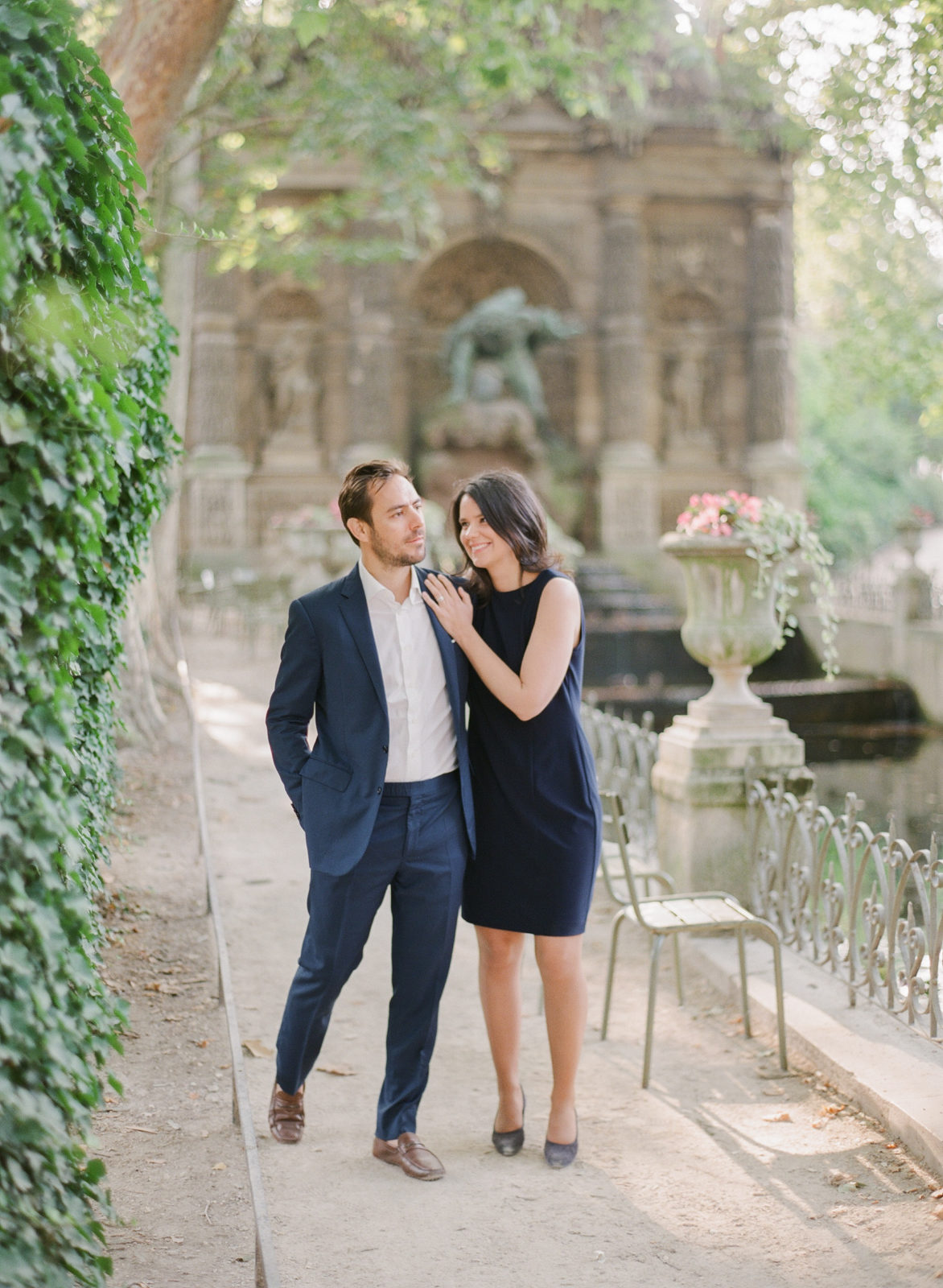 Paris Engagement Photos | Paris Wedding Photography | Paris Film Photographer | France Wedding Photography | Molly Carr Photography | Paris Engagement Photo Locations | Luxembourg Gardens Medici Fountain