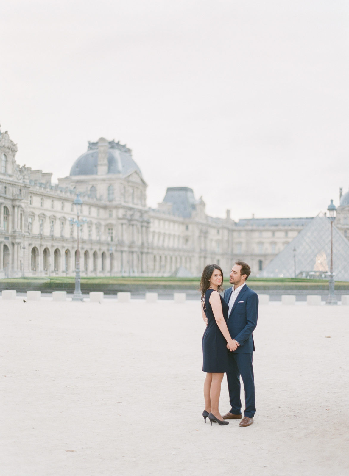 Paris Engagement Photos | Paris Wedding Photography | Paris Film Photographer | France Wedding Photography | Molly Carr Photography | Paris Engagement Photo Locations | Couple at Le Louvre