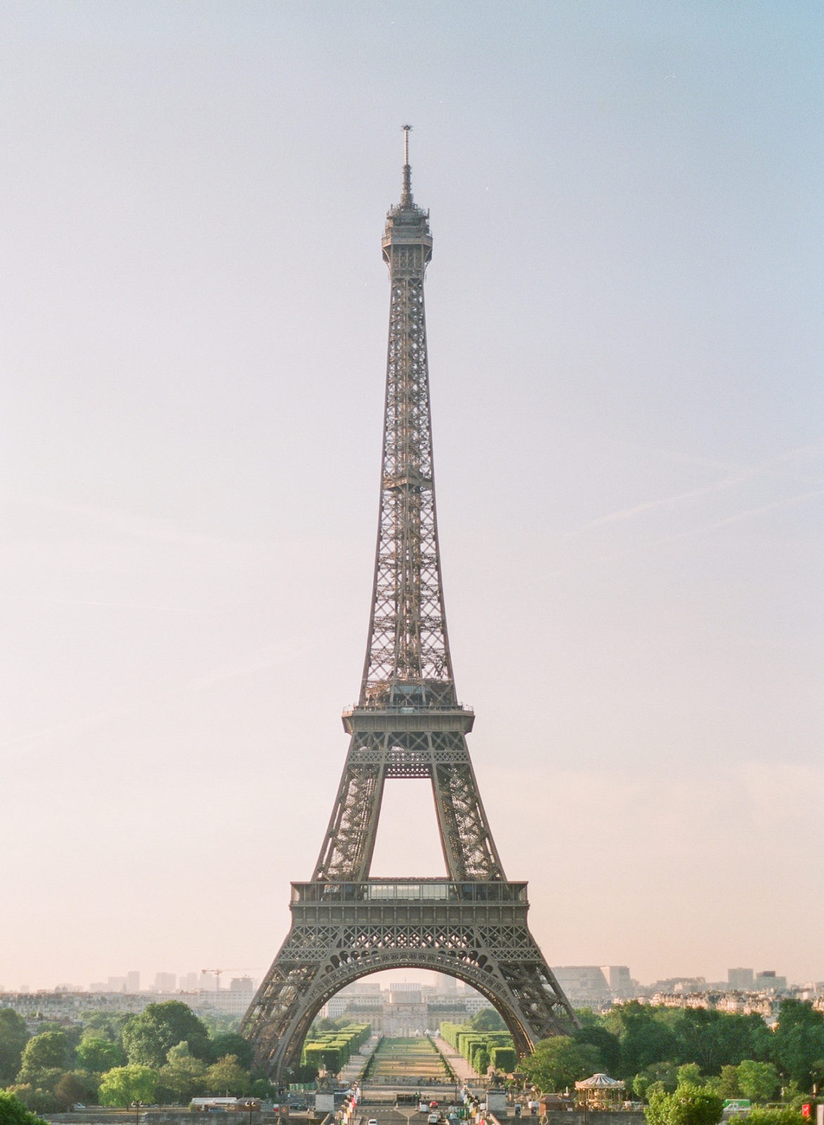 Musee Rodin Wedding Photographer | Paris Garden Wedding Photography | Paris Film Photographer | France Wedding Photography | Molly Carr Photography | Paris Outdoor Wedding | Eiffel Tower