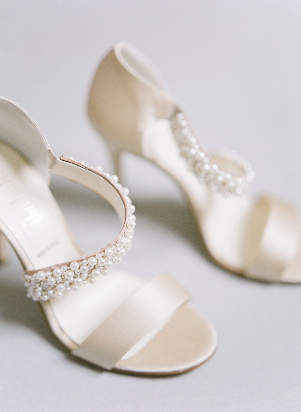 Laurel Hall Wedding Photographer | Estate Wedding Venue | Midwest Film Photographer | Molly Carr Photography | Pearl Bridal Shoes