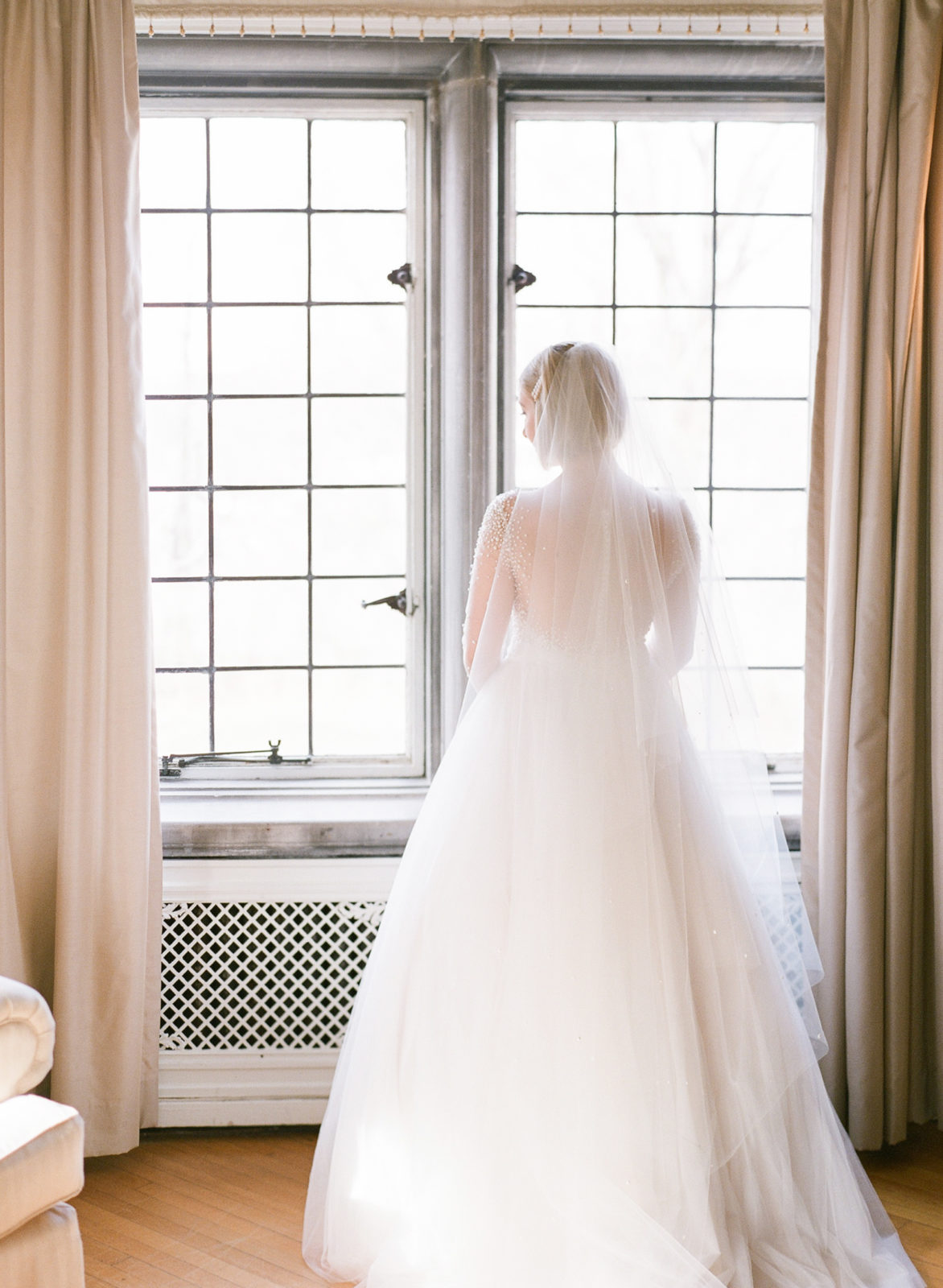 Laurel Hall Wedding Photographer | Estate Wedding Venue | Midwest Film Photographer | Molly Carr Photography | Bride by Window
