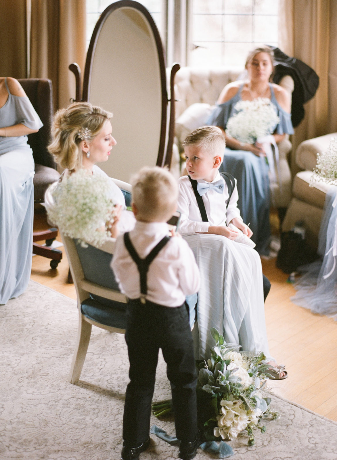 Laurel Hall Wedding Photographer | Estate Wedding Venue | Midwest Film Photographer | Molly Carr Photography