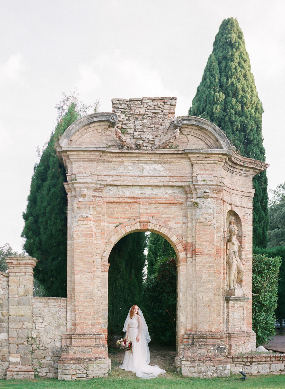 Best Wedding Photos of 2018 | Paris Wedding Photographer | France Film Photographer | Destination Wedding Photography | Molly Carr Photography | Villa di Geggiano Wedding | Tuscany Wedding Venue