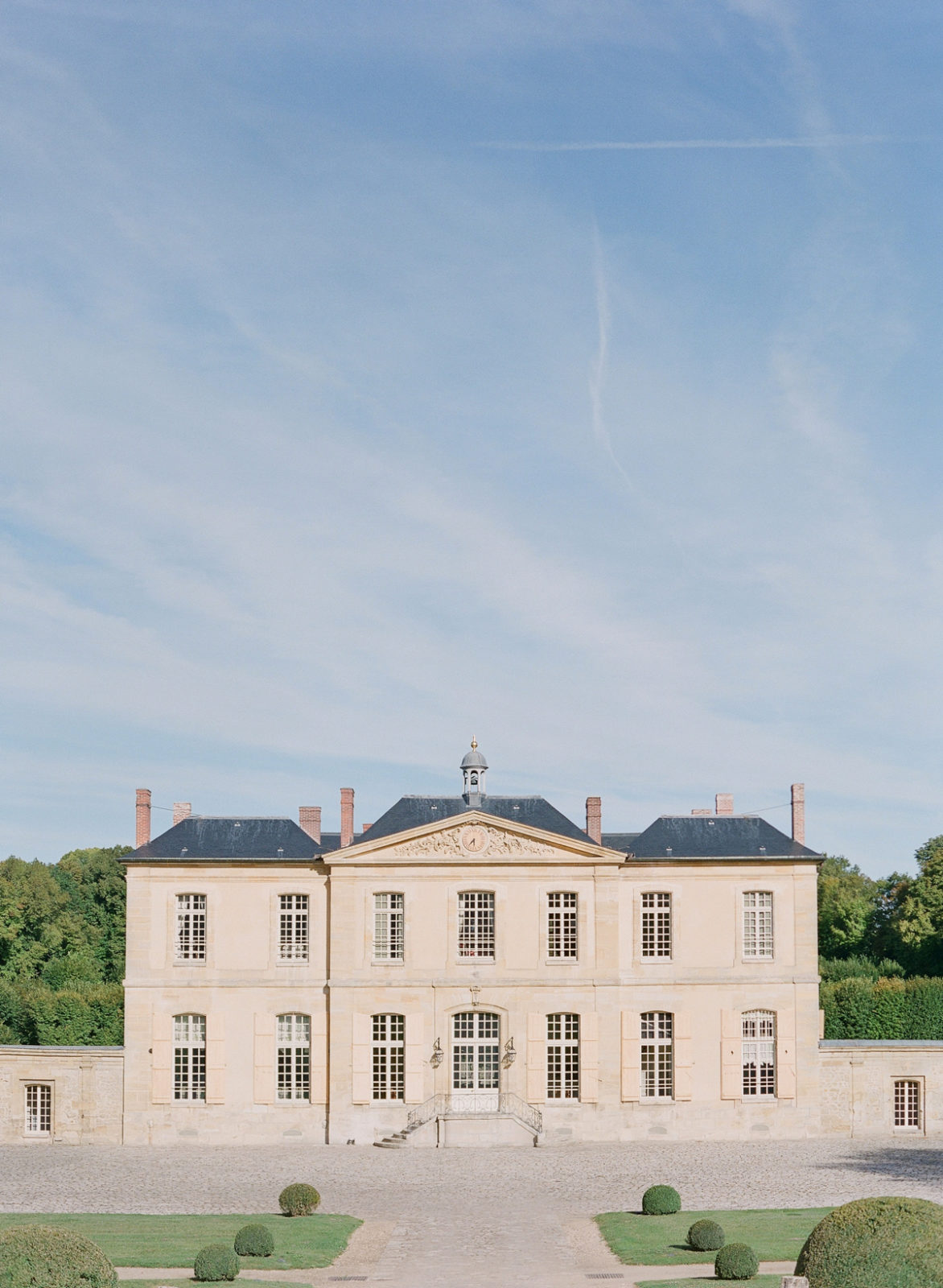 Best Destination Wedding Venues | Molly Carr Photography | Luxury Destination Wedding | Paris Film Photographer | France Wedding Photography | Chateau de Villette | Paris, France