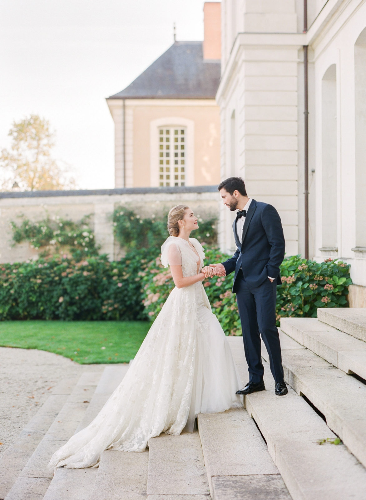 Chateau du Grand-Luce Wedding | Molly Carr Photography | Luxury France Destination Wedding | Paris Film Photographer | Rachael Ellen Events
