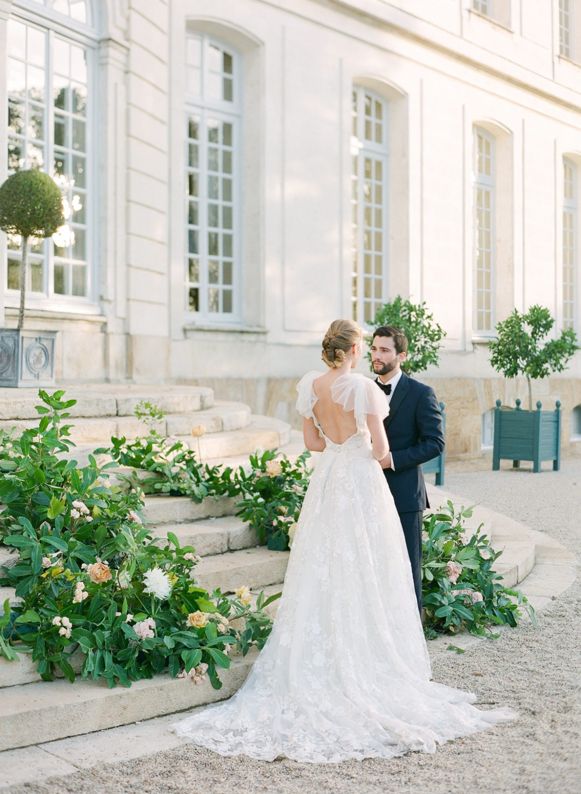 Chateau du Grand-Luce Wedding | Molly Carr Photography | Luxury France Destination Wedding | Paris Film Photographer | Rachael Ellen Events