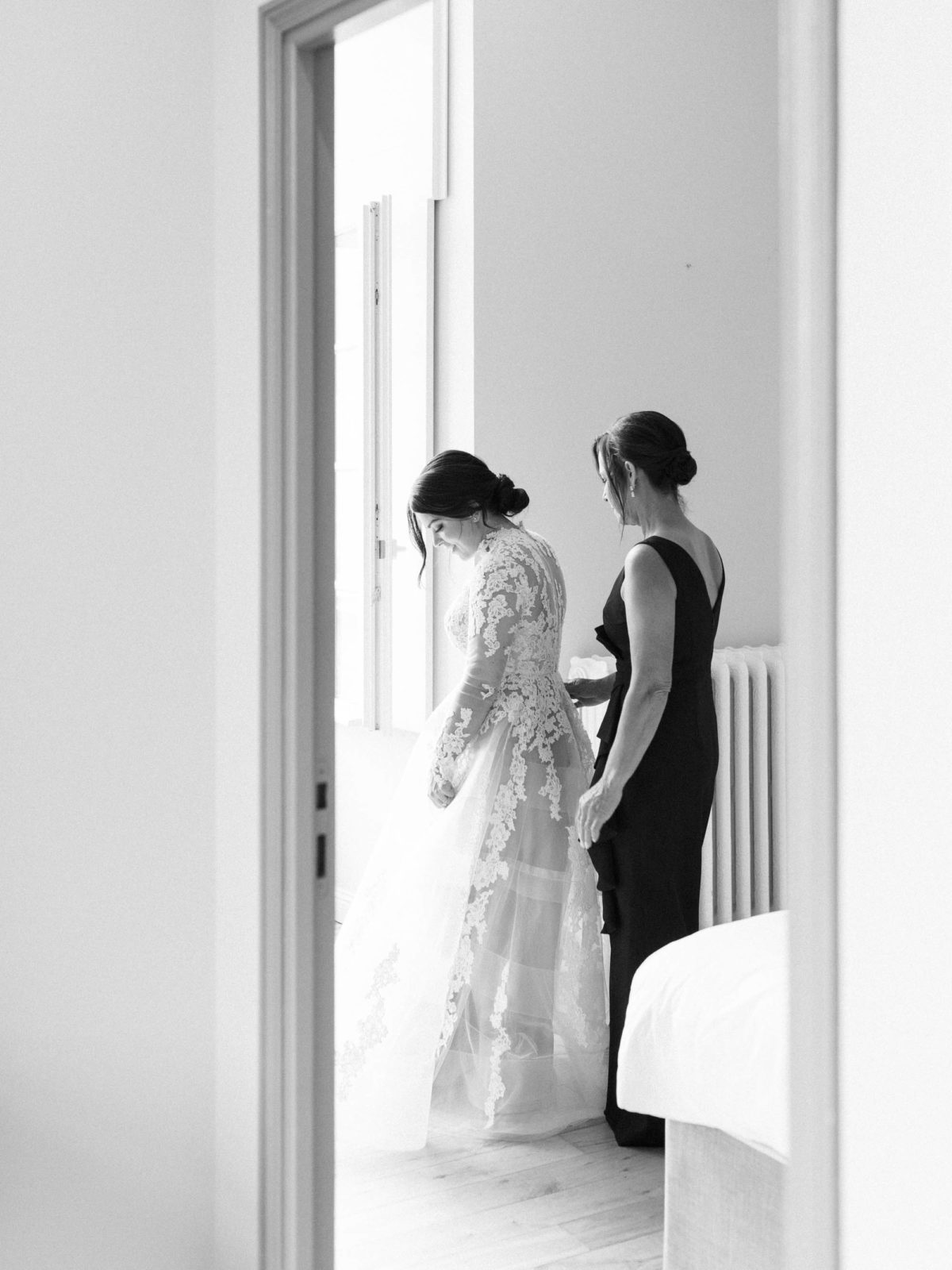 Chateau Jalesnes Wedding Photographer | France Destination Wedding | Luxury Film Photography | Molly Carr Photography