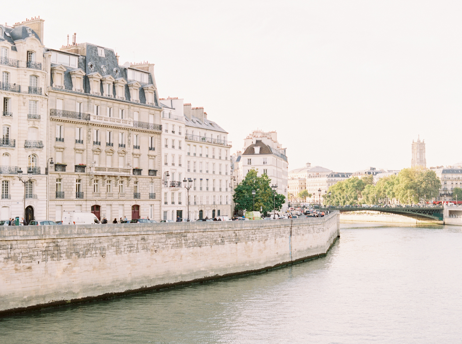 Paris honeymoon travel guide