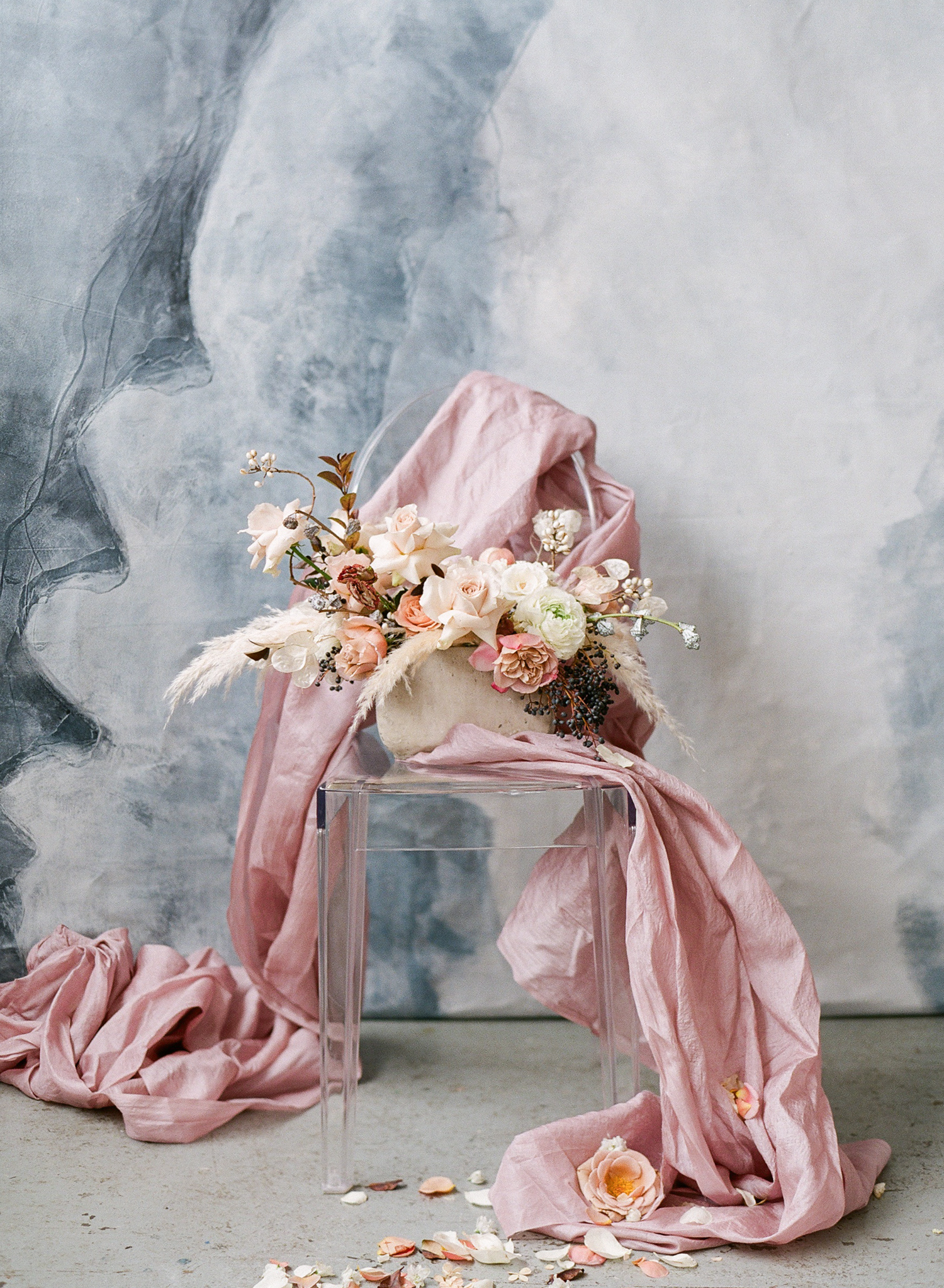 Fine Art Wedding Photographer Paris | Molly Carr Photography | Isibeal Studio | Tara Nicole Weddings | Wedding Floral Display