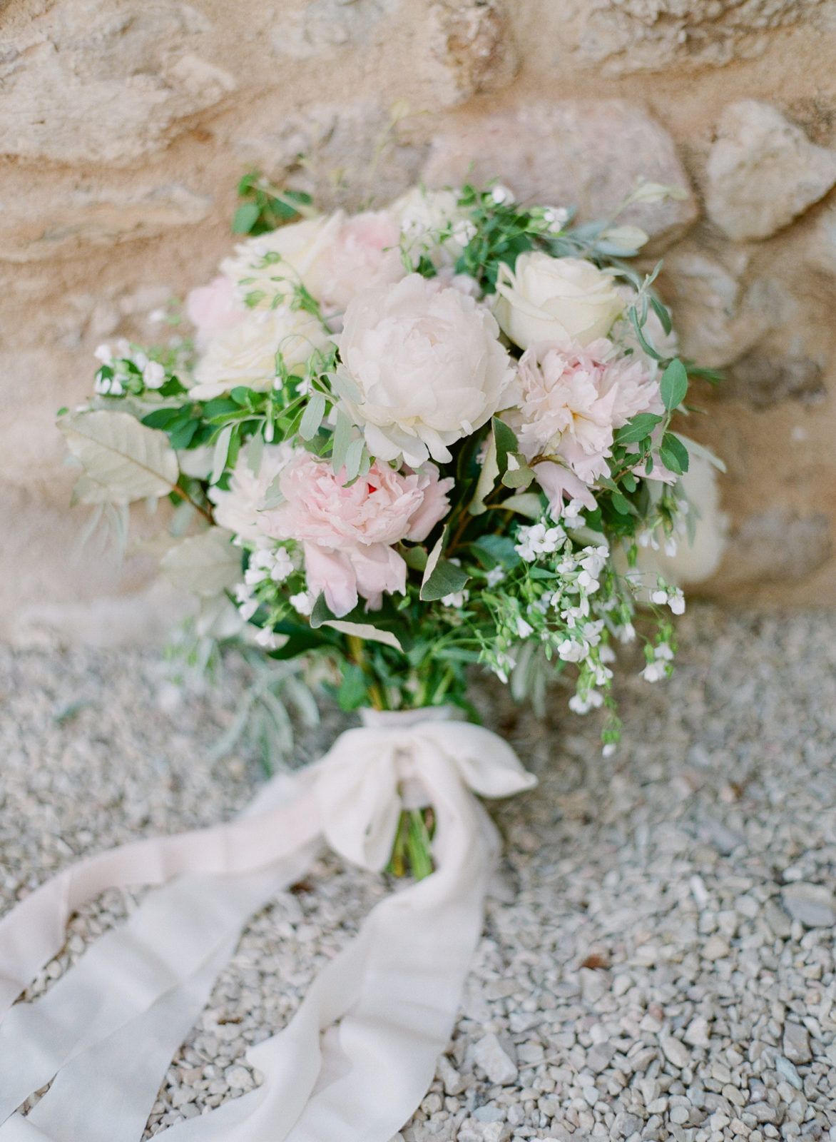 Best Wedding Bouquets of 2018 | Fine Art Wedding Photography | Film Wedding Photography | Molly Carr Photography | Provence Destination Wedding | Blush and White Bridal Bouquet
