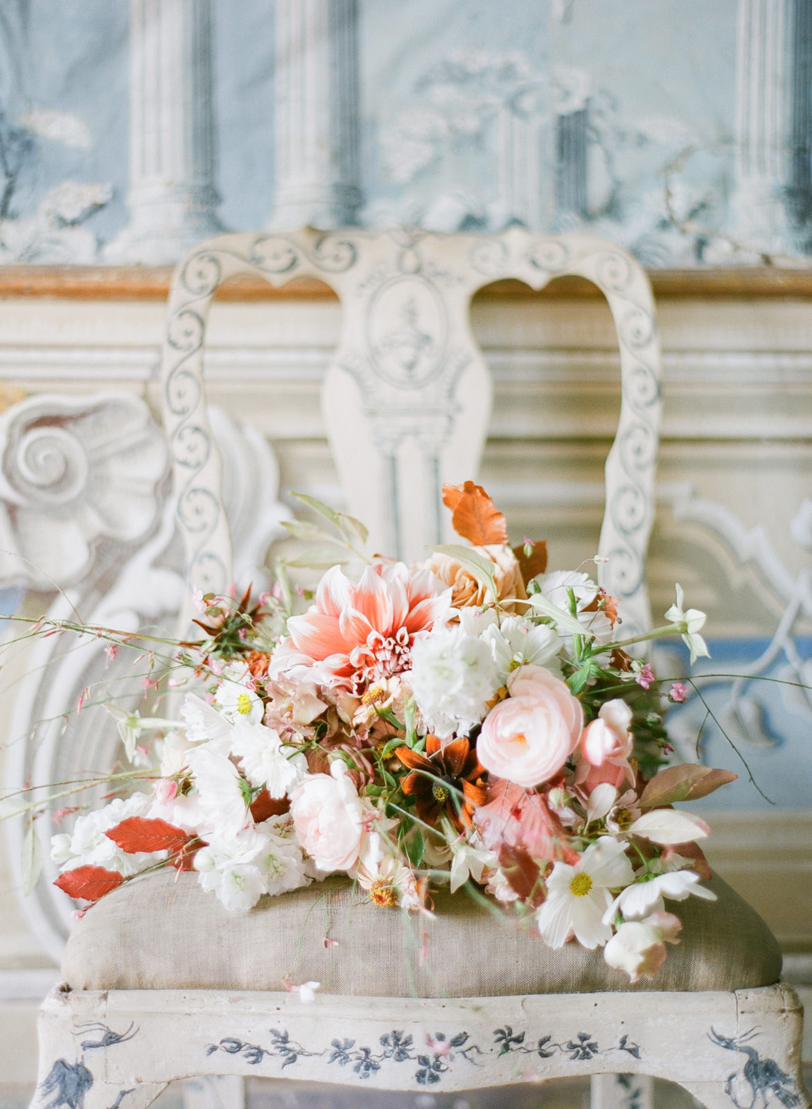 Best Wedding Bouquets of 2018 | Fine Art Wedding Photography | Film Wedding Photography | Molly Carr Photography | Musee Rodin Wedding | Pastel Bridal Bouquet | Paris Luxury Wedding Venue