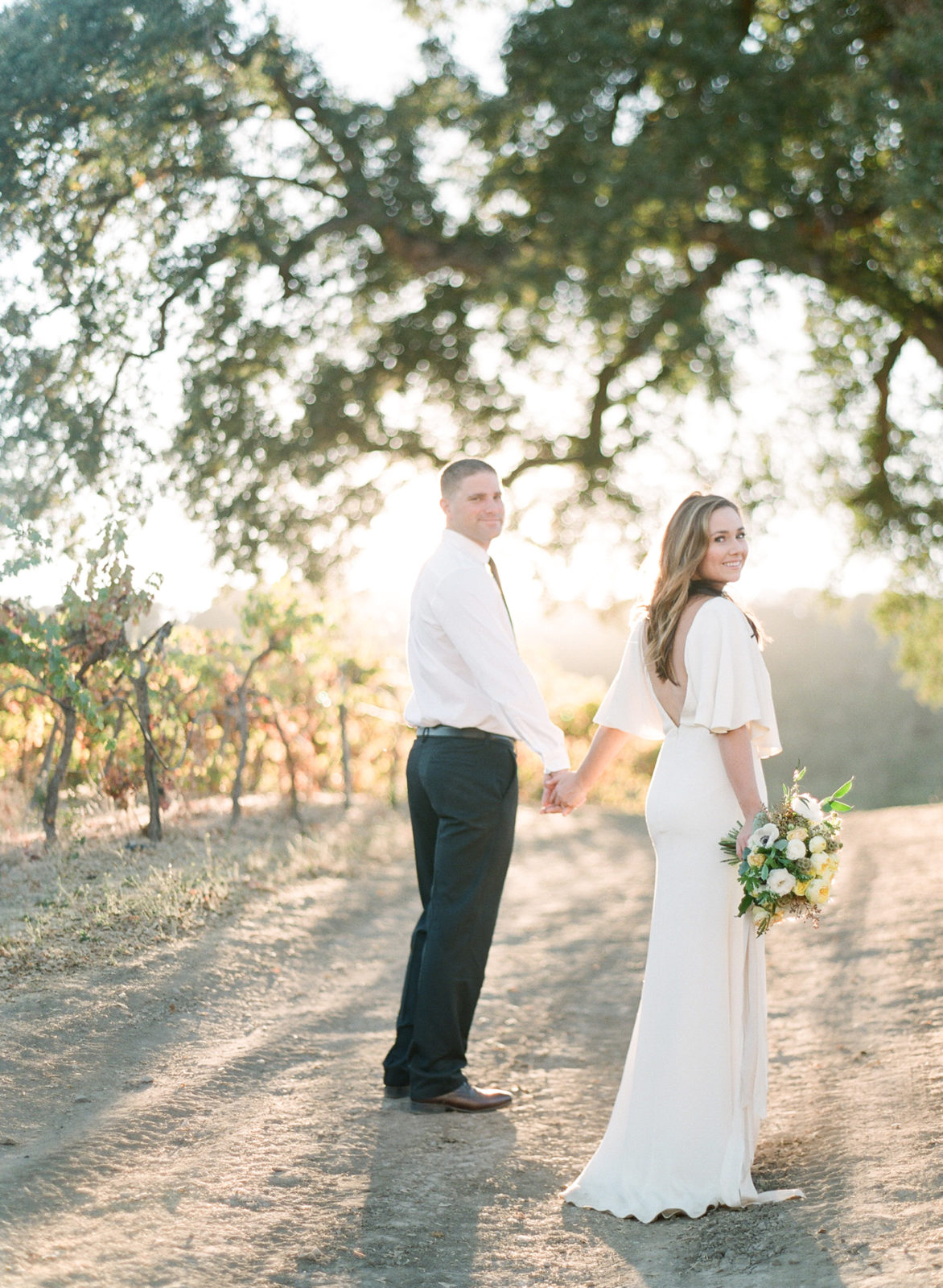Best Wedding Dresses of 2018 | Fine Art Wedding Photography | Destination Wedding Photographer | Molly Carr Photography | Sarah Seven Wedding Dress | HammerSky Vineyards Wedding | California Elopement | Wine Country